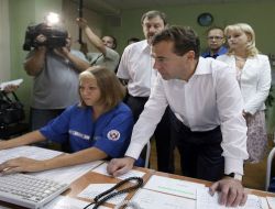 Medvedev'den Yangın Mağdurlarına 12 Bin Dolar Bağış