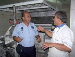 Zabıtadan Ramazan Öncesi Ekmek Fırınları Ve Lokantalara Denetim