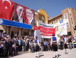 Başbakan Erdoğan İçin 8 Ton Gül Suyu Sıkıldı!