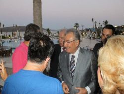 Baykal, Çeşme'de Nikah Şahitliği Yaptı!