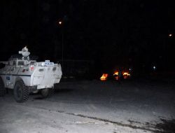 Doğubayazıt'ta Göstericiler Yol Kapattı!