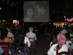 Kızılay'ın Ortasında Açık Hava Sineması Keyfi Yaşanıyor