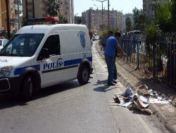 Üst Geçit Yapılmayan Yoldan Karşıya Geçmeye Çalışan Çocuğa Otomobil Çarptı