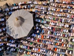 Ramazan'ın İlk Günü Galata Köprüsü'nde 20 Bin Kişi İftar Yapacak
