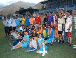 Tayini Çıkan Kaymakamı Futbol Maçıyla Uğurladılar