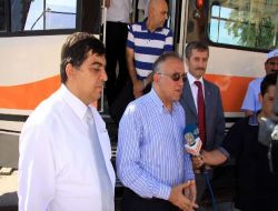 Gaziantep Büyükşehir Belediye Başkanı Güzelbey, Hafif Raylı Sistem Test Sürüşü Yaptı