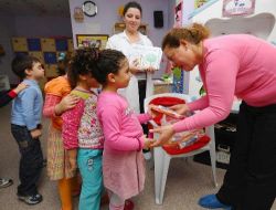 İzmir Büyükşehir Belediyesi, 500 Bin Adet Diş Fırçası Ve Macun Dağıtacak