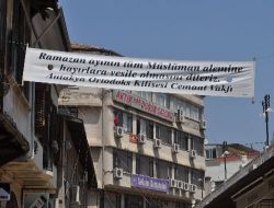 Antakyalı Hıristiyanlar Pankart Asarak Ramazan'ı Kutladı