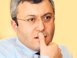 Tuncay Özkan salondan atıldı!