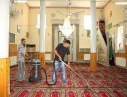 Talas Belediyesi'nden Camilerde Ramazan Temizliği