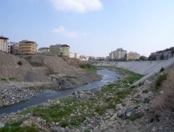 Asi Nehri Üzerinde Yeni Yaya Köprüsü Yaptırılıyor
