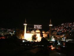 Ulu Camii'nin Mahyaları Dernek Soruşturmasına Takıldı