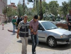Kredi Kartı Borcu Karşılığında Uyuşturucu Kuryesi Oldu
