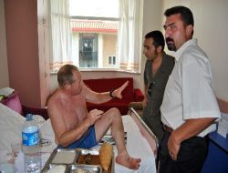 Komadan Çıkan İrlandalı Turistin İlk Ziyaretçileri Akut Ekibi Oldu