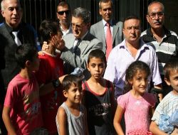 Adana Emniyet Müdürü Kesmez, Ramazan Yardımı Dağıttı