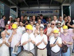 Gazeteciler, ''Görüşüme Başvurmadan Aleyhimde Yazanı Döverim'' Diyen Mustafa Tuncel'i Protesto Etti!