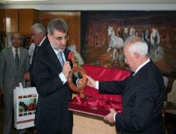 Bakan Yıldız: 'Çarşı Her Şeye Karşı' Mantığı Enerji Alanındaki Sorunları Çözemez'