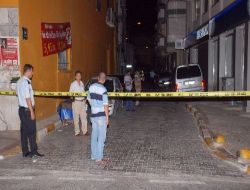 İzmir'de Bir Bankanın Yanında Ses Bombası Patladı