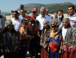 Bakan Yıldırım: "3 Bin Şantiyeye 'Muhalefete Verdiğimiz Rahatsızlıktan Dolayı Özür Dileriz' Yazısı Astıracağım"