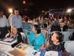 Başkan Sahur Menüsü, Halk Börek İkram Etti