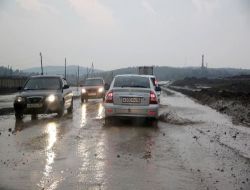 Rusya'da Fırtına 90 Bin Kişiyi Elektriksiz Bıraktı!