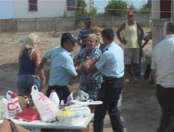 Karasu Sahilindeki Barakaların Yıkımı Sırasında Arbede Çıktı