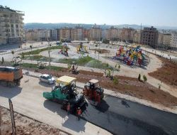 Başkan Tahmazoğlu, Engelsiz Parkı'ndaki Çalışmaları İnceledi