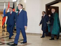 Rusya'da Afganistan Zirvesi: Medvedev Sovyet Dönemi Projelerin Canlandırılmasını İstedi!