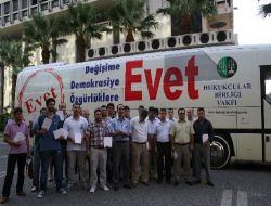 Demokrasi Otobüsü İzmir'de Anayasa Değişikliğini Anlattı