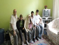 Mehmetçik Vakfı'ndan Kaza Kurşunuyla Ölen Askerin Ailesine 28 Bin Lira Yardım