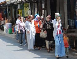 Bağlık Mahallesi'nin Bayanları Otobüs İstiyor