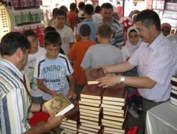 Köyçekder'den Yaz Kur'an Kursunu Bitiren Öğrencilere Destek