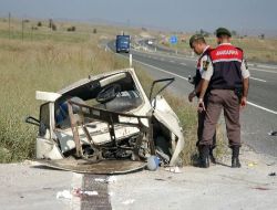 Kütahya'da Trafik Kazası: 3 Yaralı!