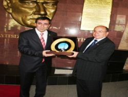 Devlet Bakanı Yılmaz: Anayasa Değişikliği Parti Değil Memleket Meselesidir!