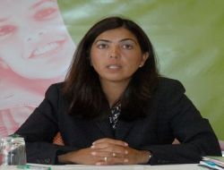 Türk Kökenli Bakan Aygül Özkan, Başarılı Uyum İçin Camilerden Yardım İstedi