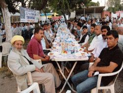 İhh Tatvan'da İftar Yemeği Verdi