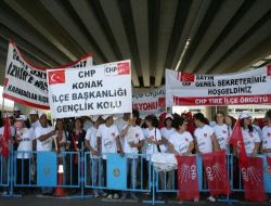 Önder Sav İzmir'de Genel Başkan Gibi Karşılandı