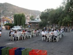 İftar Çadırlarında Her Gün 3 Bin 500 Kişi Yemek Yiyor