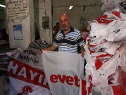 Referandum Bayrak Üreticilerine Yaradı, İşler Yüzde 100 Arttı!