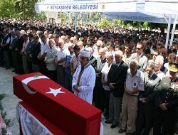 Provokatörler Şehit Cenazesinde Yine Sahne Aldı