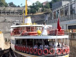 Şentürk İlahi Klibi İçin Semazen Oldu
