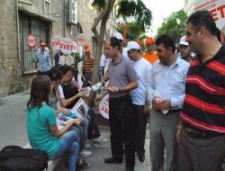 Ak Parti'nin Demokrasi Elçileri, Vatandaşlara Anayasa Değişiklik Paketini Anlattı