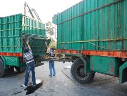 Hatay'da Gümrük Kaçağı Yedek Parça Ele Geçirildi!