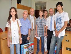 Tekirdağ Belediyesi Dereceye Giren Öğrencileri Ve Okullarını Ödüllendirdi