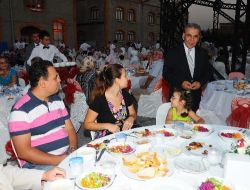 İzmir Büyükşehir Belediyesi Şehit Ailelerine İftar Verdi