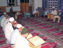 Ramazan'da Mukabele Coşkusu Devam Ediyor