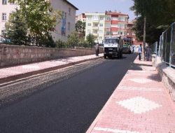 Niğde'de Altyapısı Tamamlanan Yollar Asfaltlanıyor