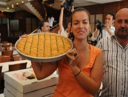 Yunanlı Turistler: En İyi Baklava Gaziantep'te