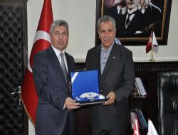 Bülent Arınç: "Milleti Birbirine Düşürmek İsteyenler Muvaffak Olamayacak!"