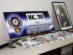 Polis, Isparta'da 22 Kişiyi Uyuşturcu Ticaretinden Gözaltına Aldı
